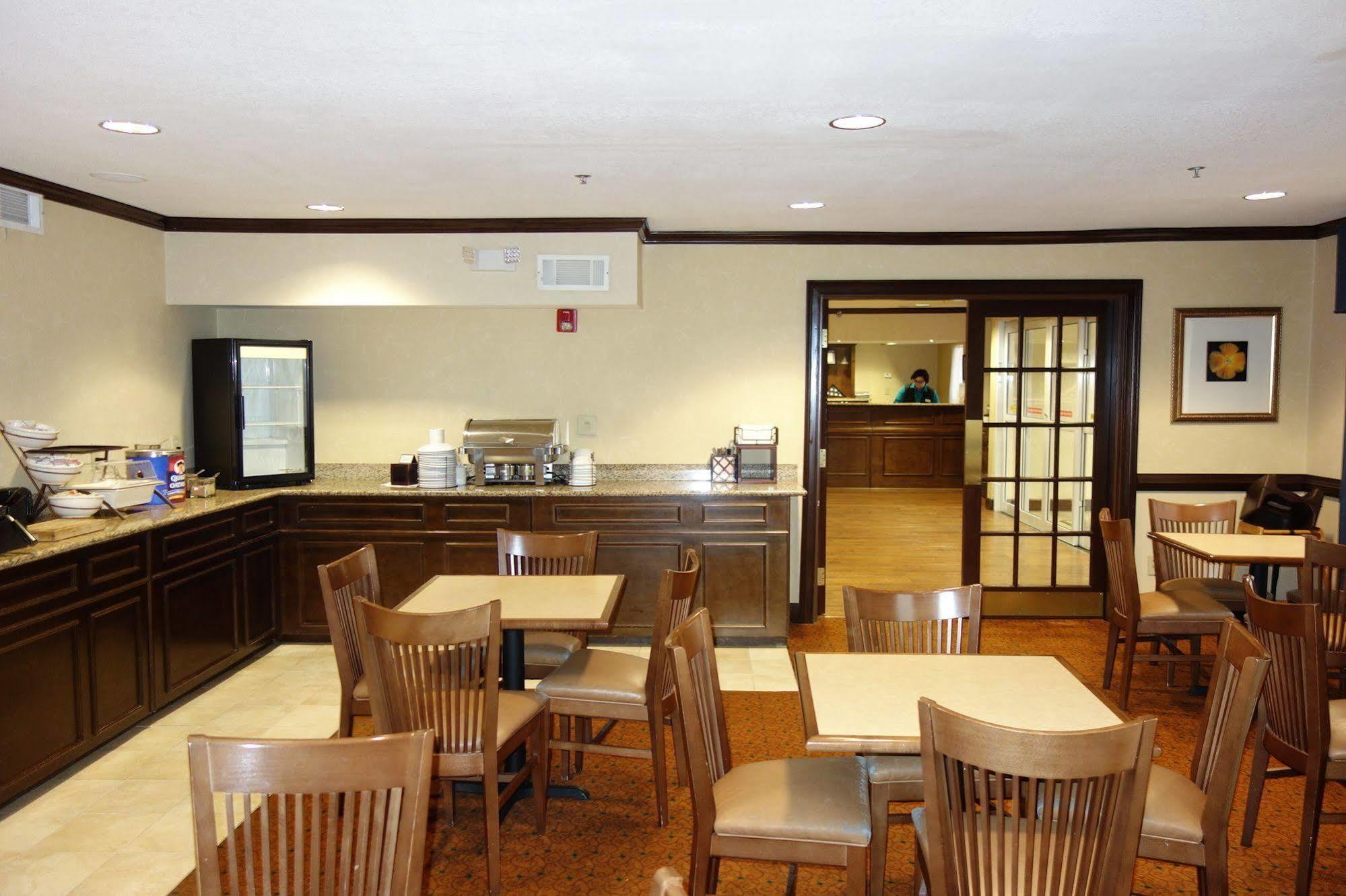 Comfort Inn & Suites Rome South Экстерьер фото